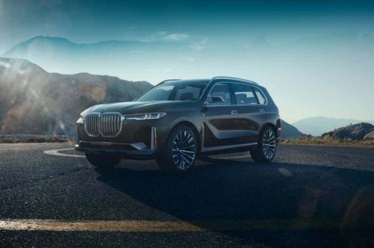 Das BMW Concept X7 iPerformance