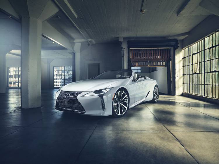 Lexus LC Cabriolet Konzept-Fahrzeug feiert Weltpremiere